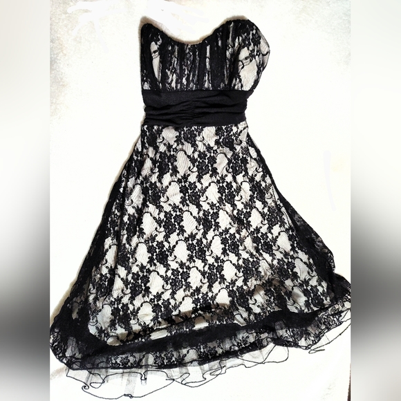 Speechless black lace cocktail formal dress sz S Lined and net lining - Picture 15 of 16